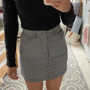 Black & white checkered Brandy Melville miniskirt!